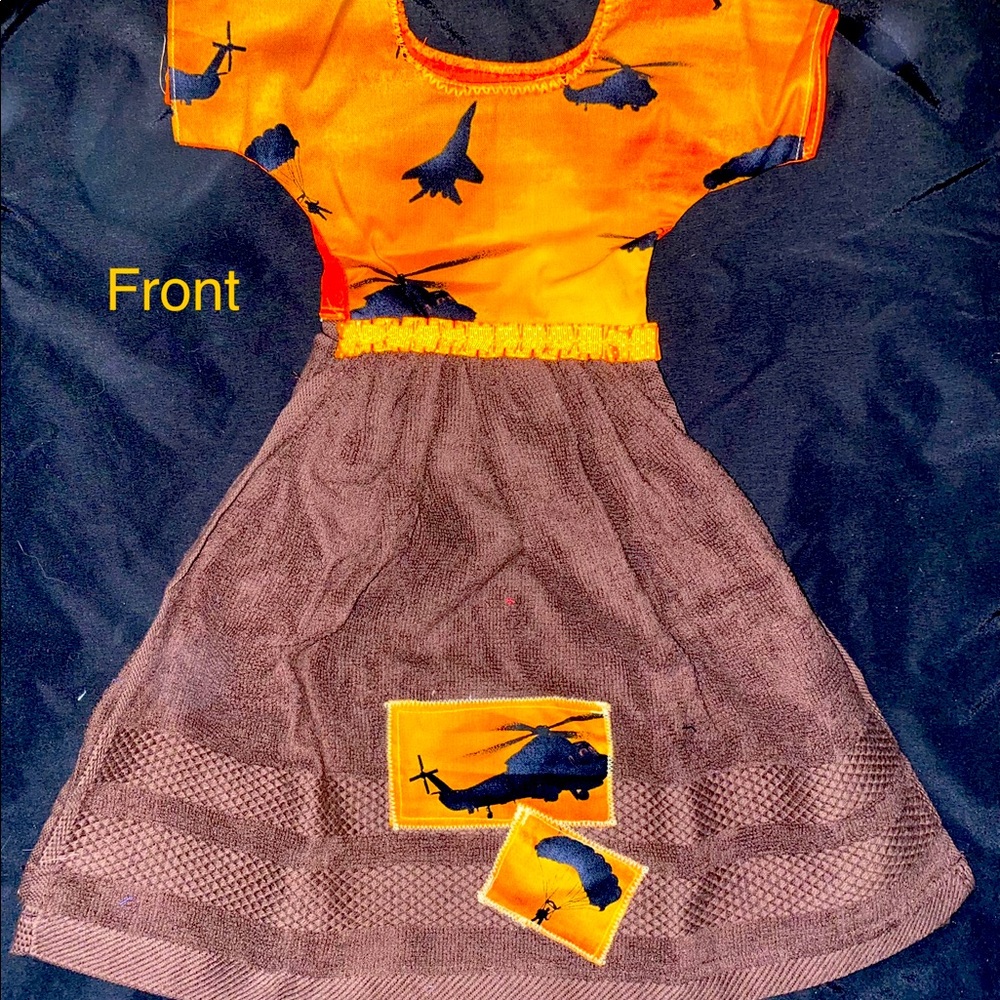 Hand towel, dress shaped. Military helicopters, sky diver.